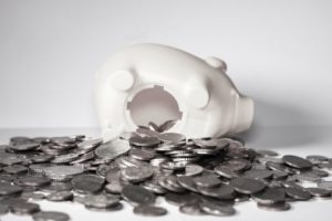 Jak oszczędzać,  czyli mity finansowe